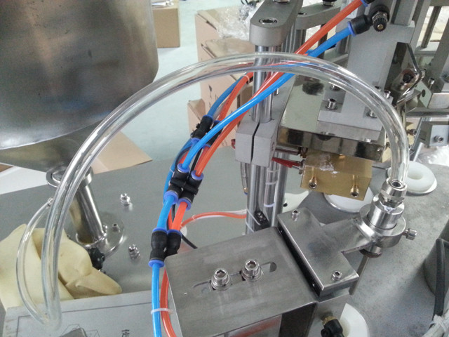 pneumatic power supply of plastic tubes filling ultrasonic s