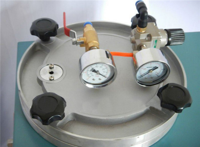 pressure meters of wax injection system automatic intelligen