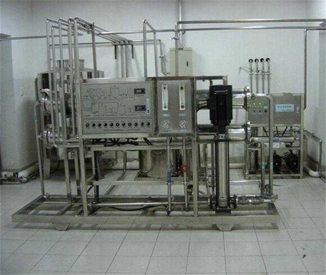 more details of Water filling production line.jpg