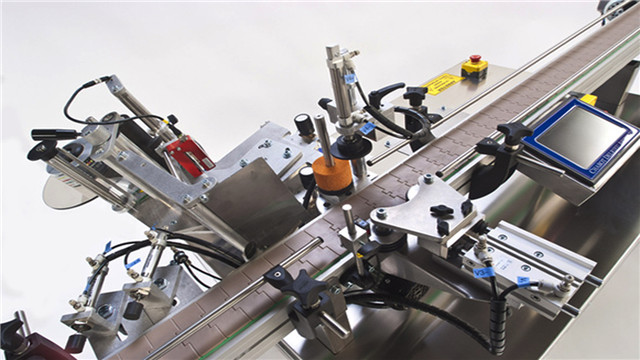 top view of  YX-630A conical bottle labeling machine automat
