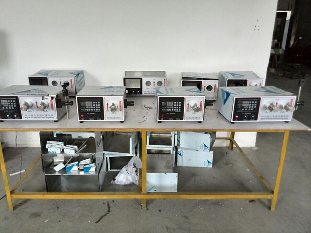 Trinidad and Tobago's buyer purchased YX-I magnetic pump filling machine semi automatic liquid filler for lotion perfume corrosive liquids