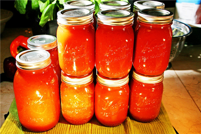 filled tomato sauces by the filler.jpg