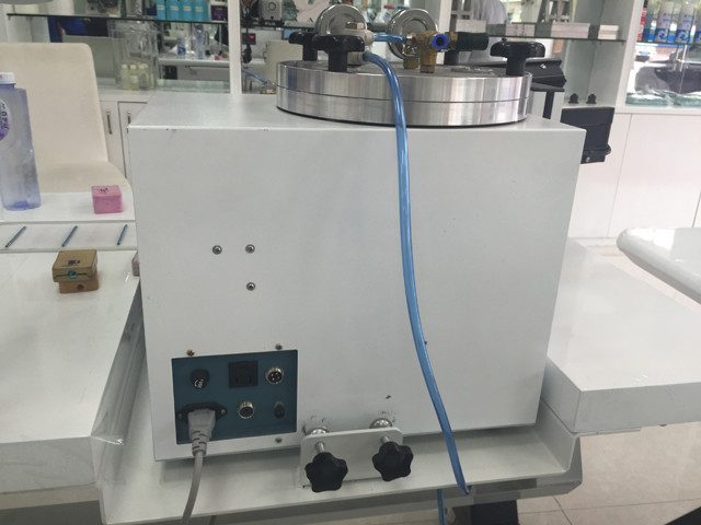 wax tank of YX-WI01 vacuum wax injection molding machine.jpg
