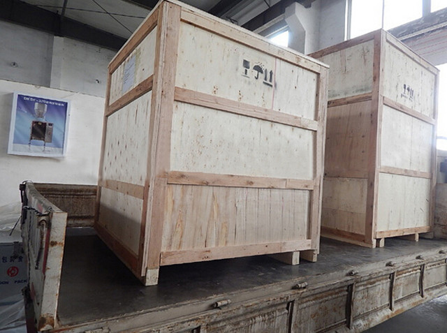 wooden case packaging for YX-FS60 tube filling sealing machi