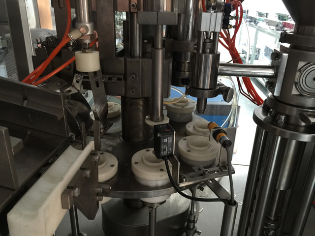 up-close view of YX-FS60 tube filling sealing machines.jpg