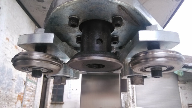 sealing head for the  electric can sealing seaming machine.j
