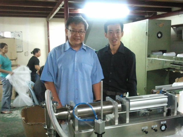 Malaysian Selangor customer Mr.Lee ordered Horizontal liquid detergent filling machine YX-1-150