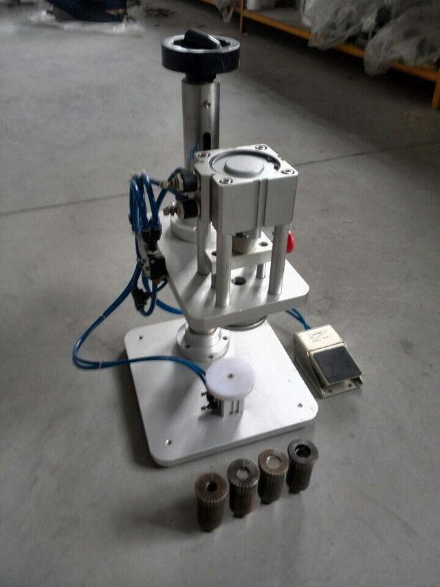 front view of  YX-PC01 perfume bottle crimping machines.jpg