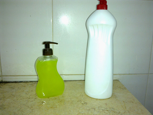 bottle samples for YX-LC02 liquid detergent filling machine.