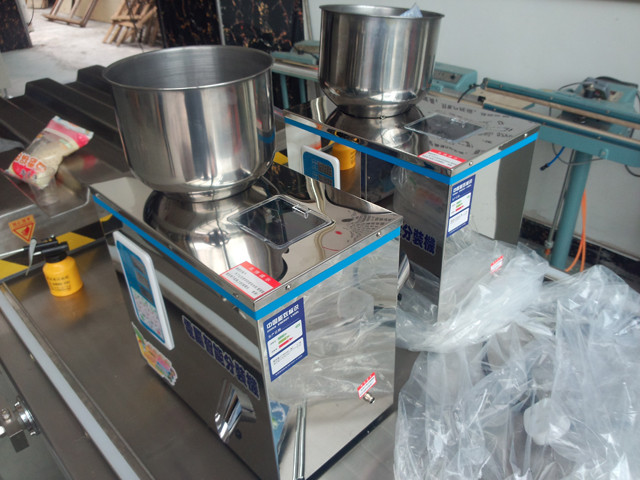 top view of YX-PF50 dry powder filling racking packing machi