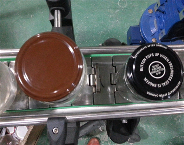 capped samples by the glass jar vacuum capping machine.jpg