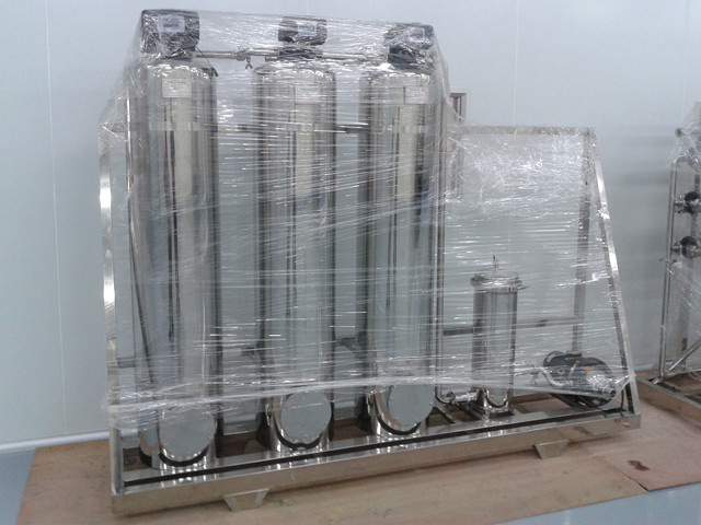 packaging of  YX-W1000 water purification system.jpg