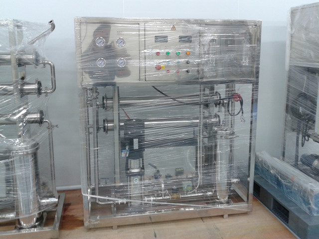 detailed view of  YX-W1000 water purification system.jpg