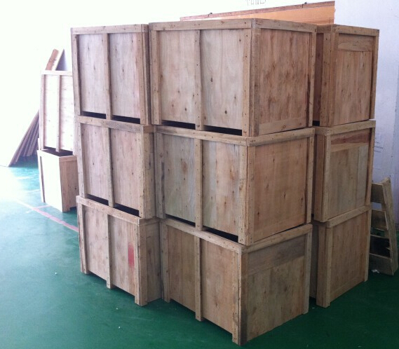 wooden case packing of red wine bottles labeling machine.jpg