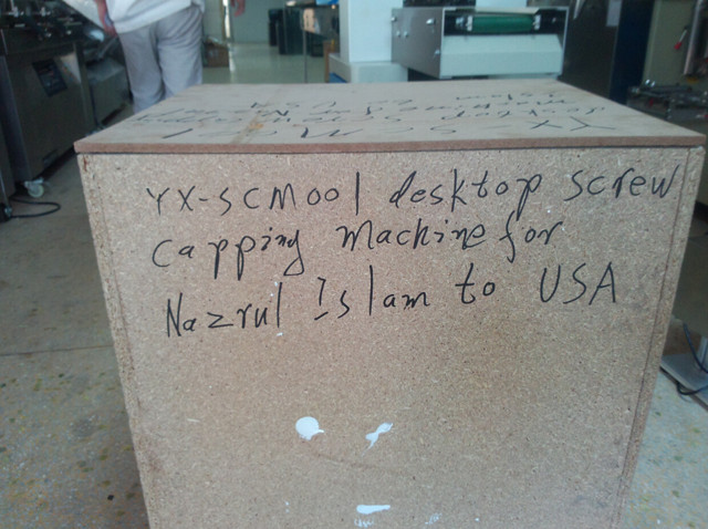 packing of desk top screw capping machine.jpg